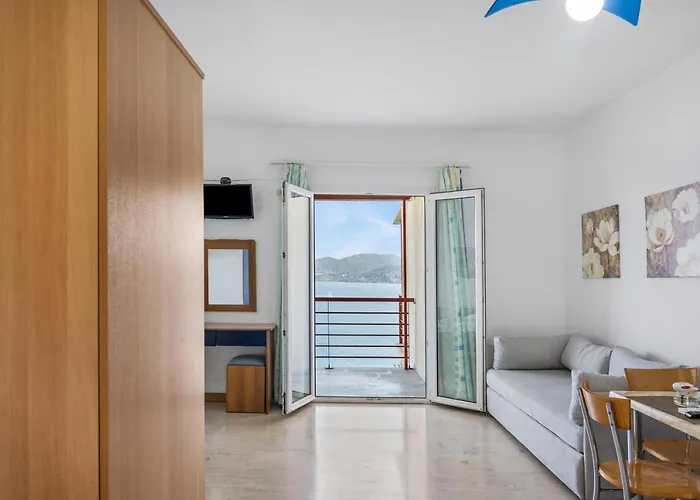 Apart-hotel Miranda Nikiana