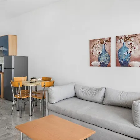 Miranda Aparthotel 3*