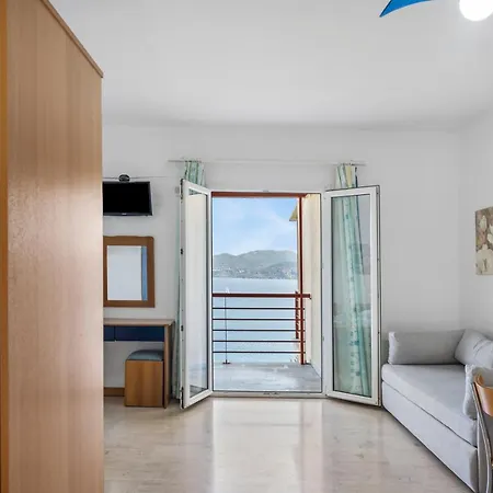 Aparthotel Miranda Nikiana